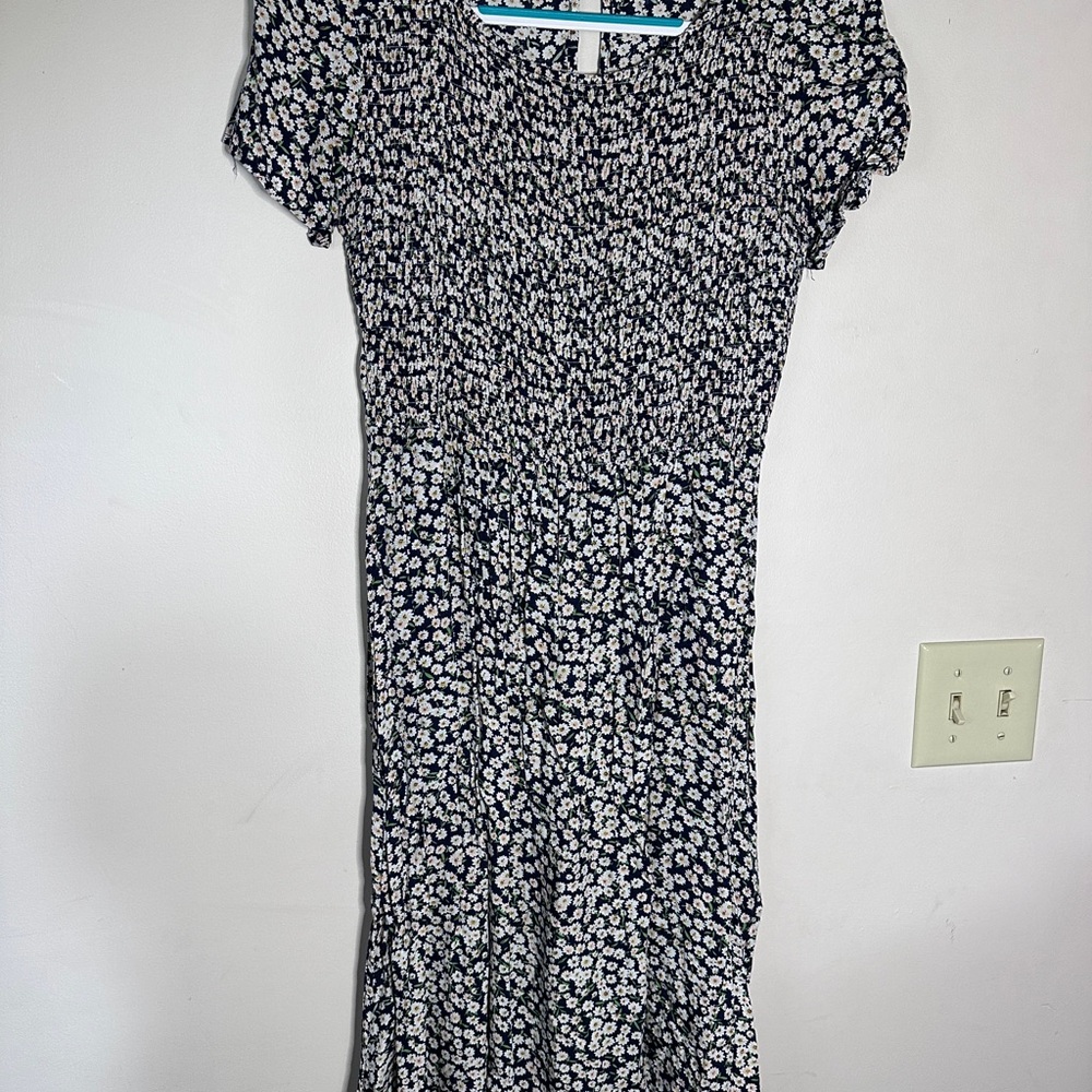 Women's Navy Floral Smocked Midi Dress